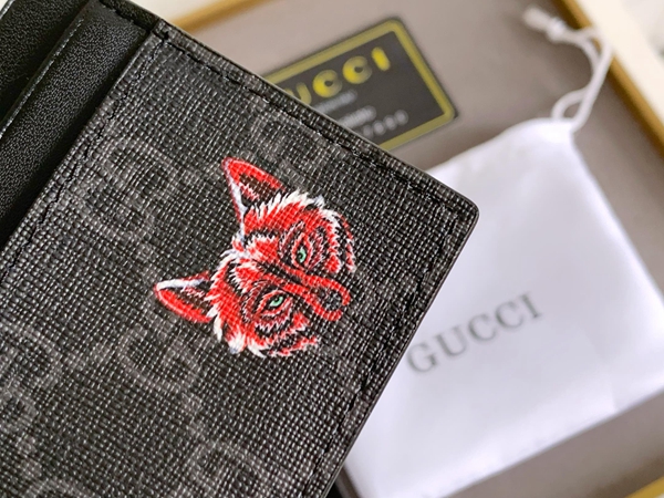 グッチ財布コピー側面デザイン